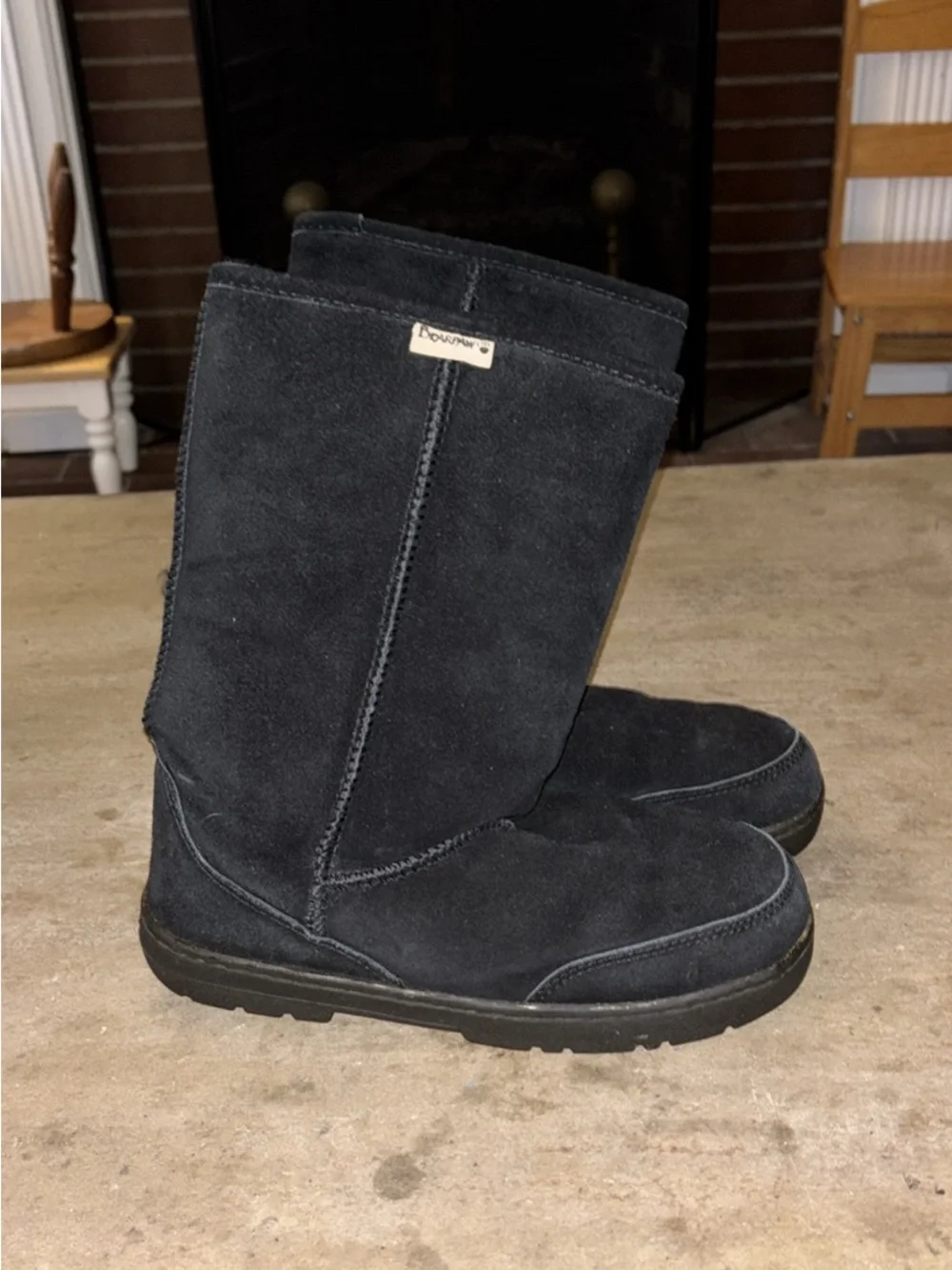 Bearpaw Boots Women Size 9 Emma Short Black Suede Wool Blend Lined (A-2)
